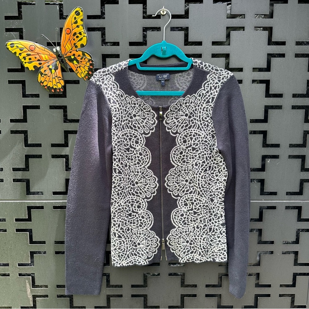 Armani Jeans size 46 wool beautiful cardigan, mint condition